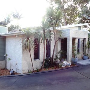 Cover Image 10 Gum Tree Ln 300x300 - Building Reports
