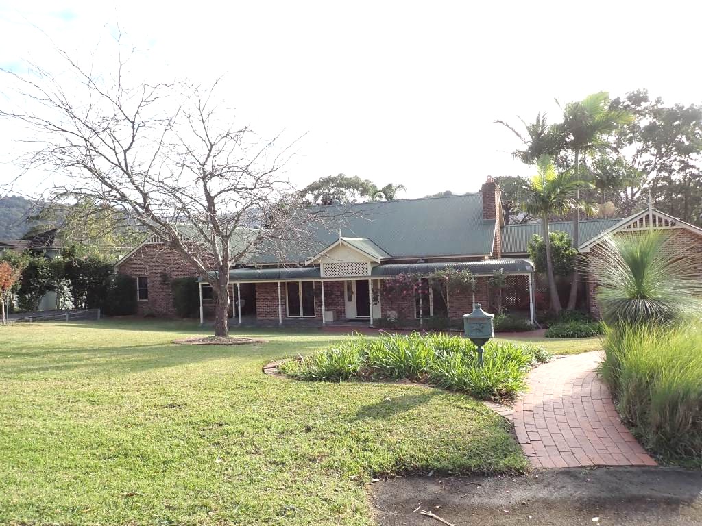 Building & Pest Report - 14 William James Drive, Mount Kembla Cover Image 14 William James Dr - Building & Pest Report - 14 William James Drive, Mount Kembla