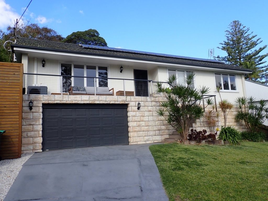 Building & Pest Report - 11 Euroka St West Wollongong Cover Image 11 Euroka St - Building & Pest Report - 11 Euroka St West Wollongong