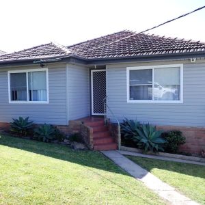 P9172405 300x300 - Building & Pest Report - 3 Elsie Court, Balgownie